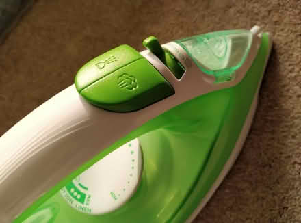 Photo of free Phillips steam & dry iron (Eltham SE9) #1