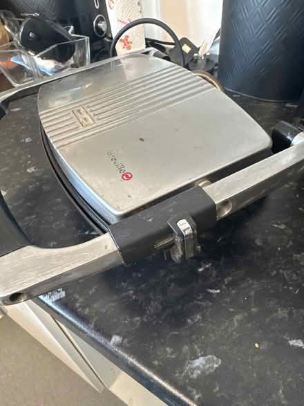 Photo of free Breville sandwich maker (Plaistow) #3