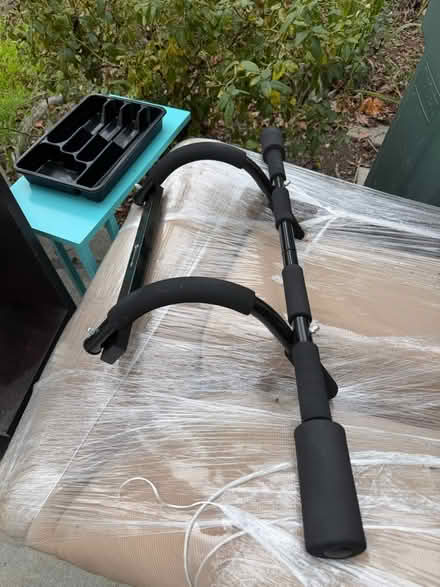 Photo of free Pull up bar (East Palo Alto) #1
