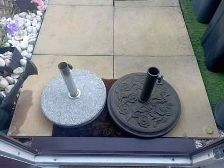 Photo of free x2 Parasol Base (CR4) #1