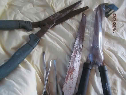Photo of free Garden Shears, saw, screwdrivers (didsbury M20) #2
