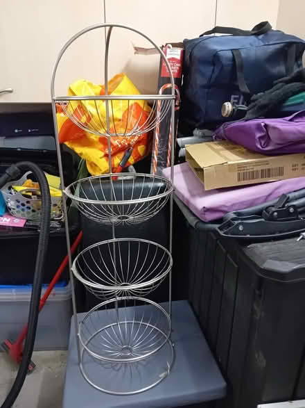 Photo of free fruit and vegetable rack (Eynsham, OX29) #1