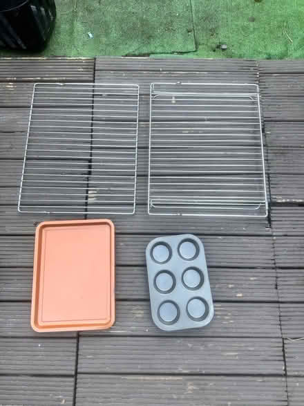 Photo of free Used baking / oven trays (Colchester CO4) #1