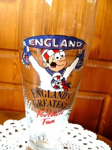 Photo of free New football themed pint glass (Woodside WD25) #1