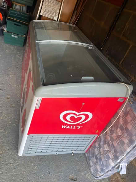 Photo of free Chest freezer (LU1) #4