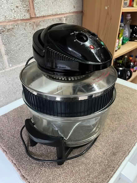 Photo of free Halogen air frier VGC (CH43) #3