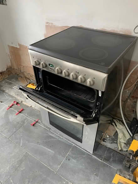 Photo of free Indesit cooker with double oven (Twickenham TW1) #1