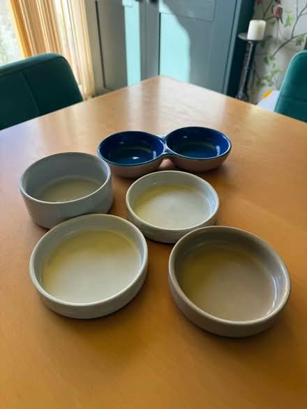 Photo of free Cat food / drinking bowls (Elmers End BR3) #1
