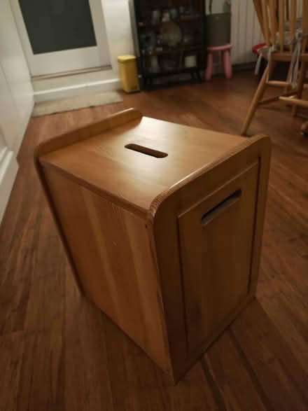 Photo of free Small pine storage box (CT17) #2