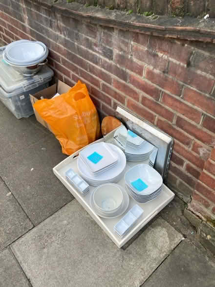 Photo of free Kitchenware various (Manor Park E12 6D) #1