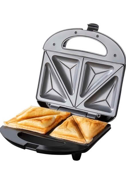 Photo of Compact sandwich maker (Swaythling SO16) #1