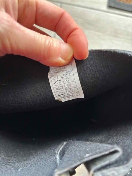 Photo of free Ladies wellies, good condition, size 5/6 (Elmers End BR3) #3