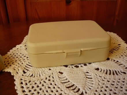 Photo of free Vintage mini sewing set in box (Woodside WD25) #3