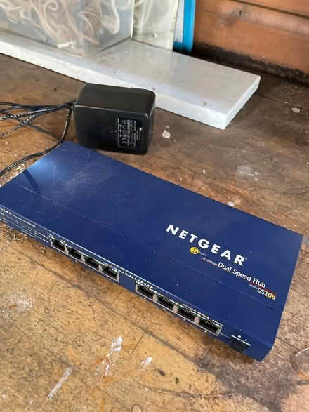 Photo of free 8 port hub (Kenilworth CV8) #1