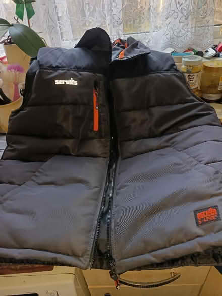 Photo of free Scruffs mens Gilet size large (St Nicholas SG1) #1