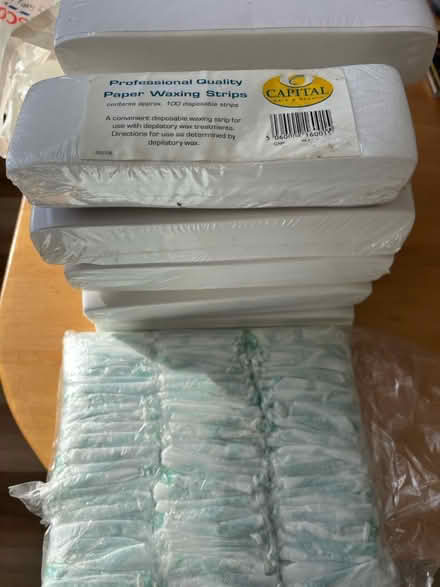 Photo of free Beauty waxing paper strips and (Chaulden HP1) #2