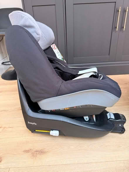 Photo of free Child Car Seat Maxi Cosy 2WayFix (Billericay CM11) #2