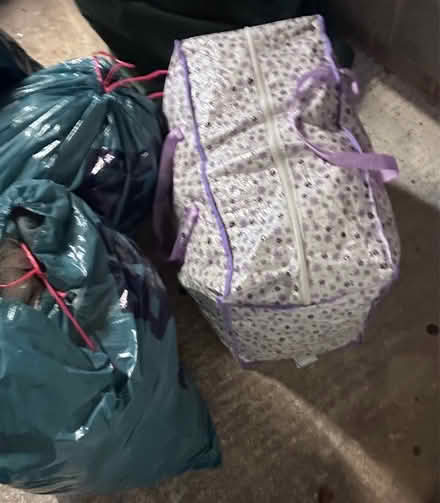 Photo of free 4 Bags of clothes Woman’s and Boys (Ladygrove OX11) #2