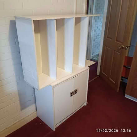 Photo of free integrated white shelves and cupboard (Brookhouse LA2) #2