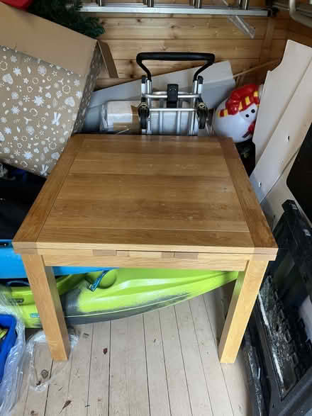 Photo of free Oak dining room table- extendabel (Stopsley LU2) #1