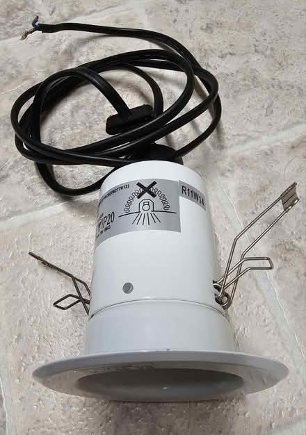 Photo of free Ceiling Down light, white (Kendal LA9) #2