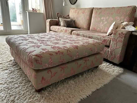 Photo of free Beige/pink linen weave fabric pouffe (Rugeley WS15) #1