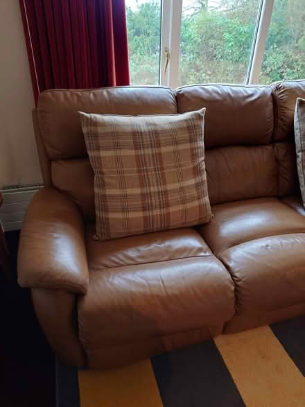 Photo of free Leather Tan Recliner WS151QF (WS151QF Upper Longdon) #3