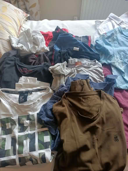 Photo of free Bundle Of Men's Clothes Size M (BD18) #3