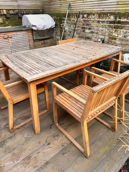 Photo of free Garden table and 4 chairs (W8 7DA) #1