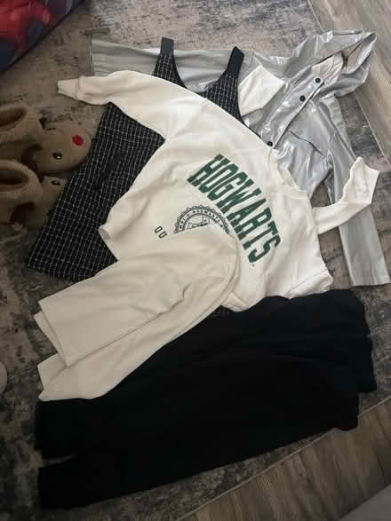 Photo of free Girls clothes 8-9 9-10 (Wybourn S2) #1