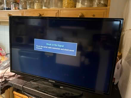 Photo of free 32” Samsung led tv (Fareham PO16) #2