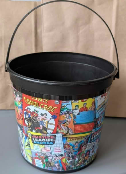 Photo of free DC Comics large popcorn bucket (Santa Clara near Great America) #2