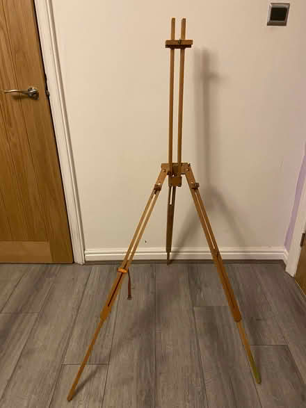 Photo of free Wooden easel (CT14) #1