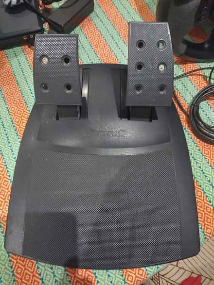 Photo of free Microsoft SideWinder Force Feedback Gaming Wheel (Ringmer BN8) #2