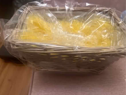 Photo of free Small gift hamper with yellow and brow filling (Emscote Mill CV34) #1