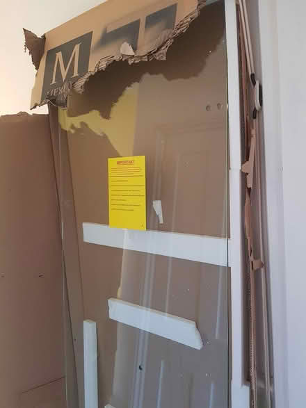 Photo of free Merlyn Series 8 Shower Door (New Bradwell MK13) #2