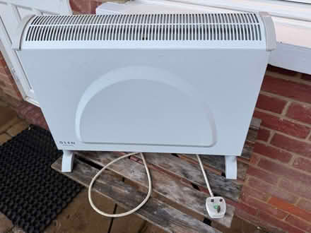 Photo of free Electric heater (Charlton OX12) #1