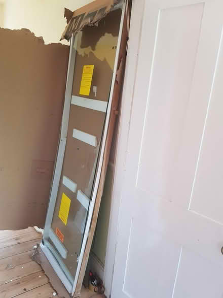 Photo of free Merlyn Series 8 Shower Door (New Bradwell MK13) #3