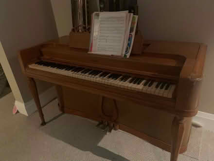 Photo of free Wurlitzer vintage piano (York mills and leslie) #4