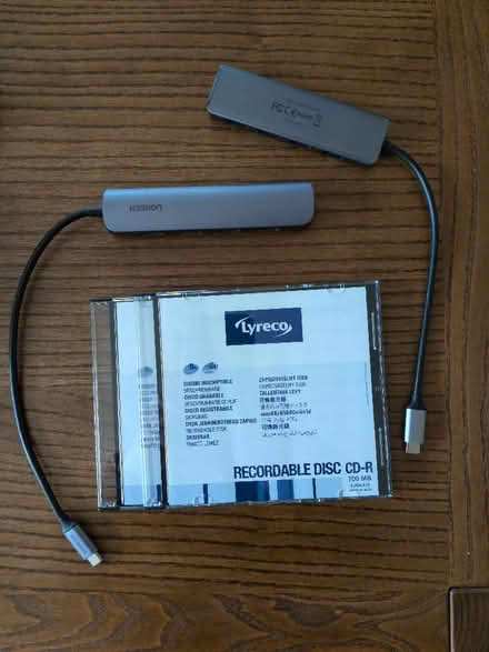 Photo of free USB dongles & CD-R (Kenilworth CV8) #1