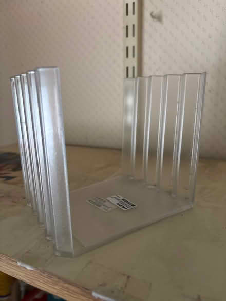 Photo of free IKEA plastic bookends (Ossining) #1