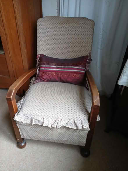 Photo of free bedroom chair (South Croydon CR0 1JU) #2