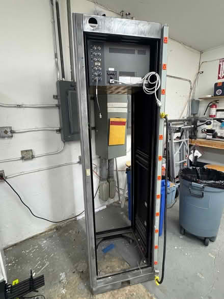 Photo of free older 19 inch rack (Palo Alto Commercial Area) #1