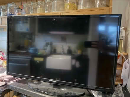 Photo of free 32” Samsung led tv (Fareham PO16) #1
