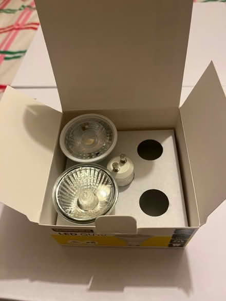 Photo of free led gu10 (Bracknell RG12) #2