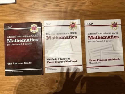Photo of free GCSE math revision books (London SW19) #1