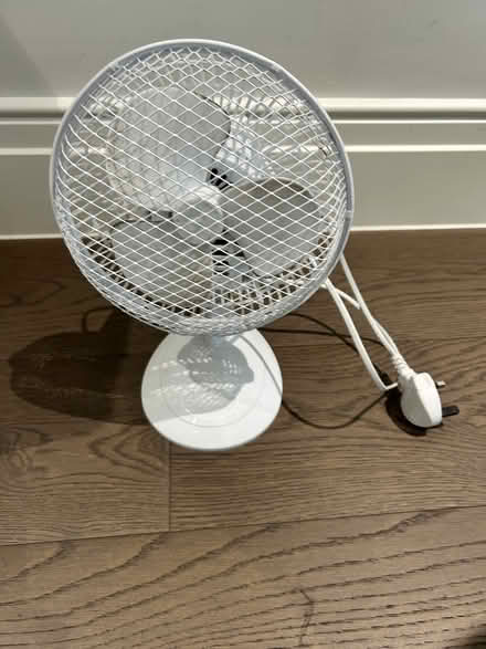 Photo of free Desktop fan (Kingston upon Thames KT2) #1