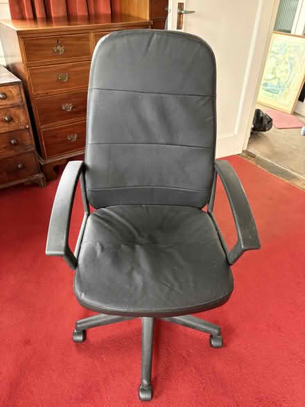 Photo of free Computer / desk chair (BT40) #1