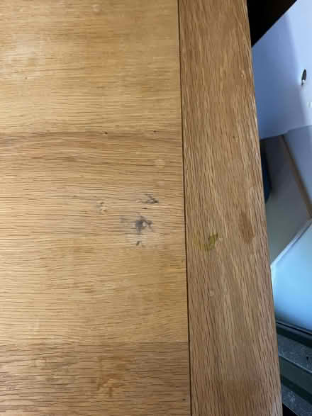 Photo of free Oak dining room table- extendabel (Stopsley LU2) #4