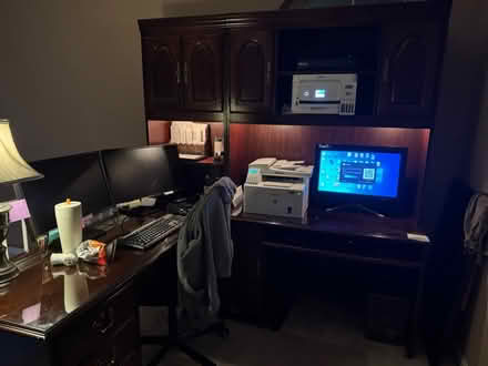 Photo of free Executive office desk (Elkridge near Port Capital) #3